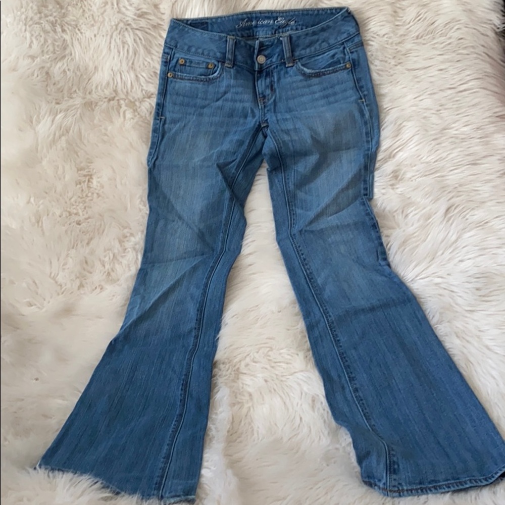 AMERICAN EAGLE